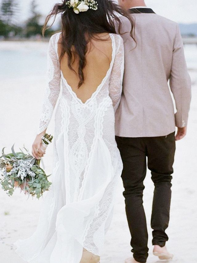 Stunning Wedding Dresses for a Casual Beach Wedding