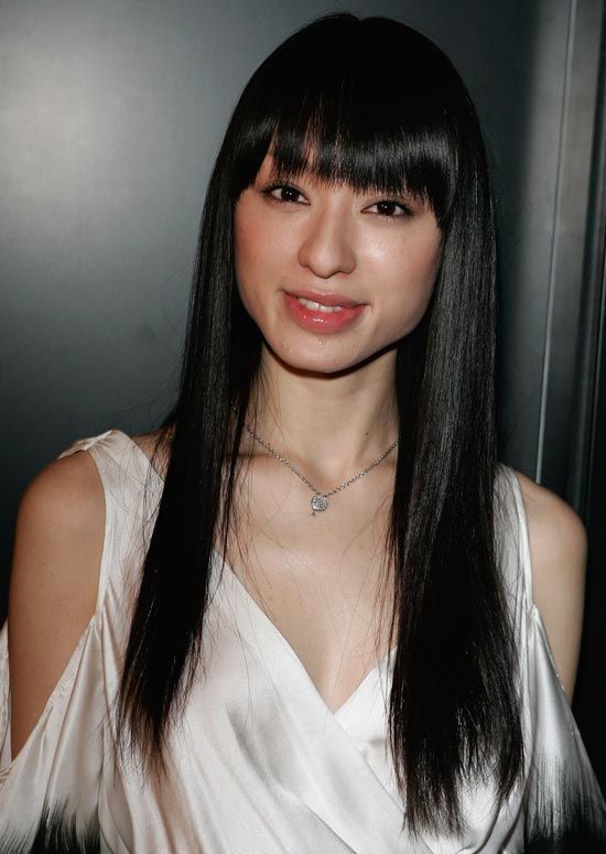 Long straight hair with fringes Long straight hair with fringes