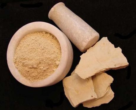 How to Use Multani Mitti for Face and Hair