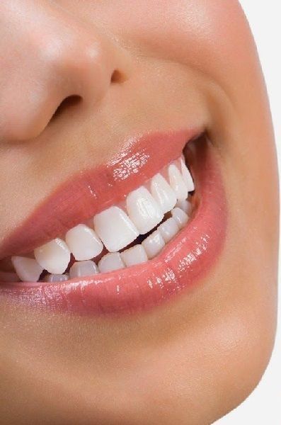 10 WAYS TO WHITEN TEETH NATURALLY