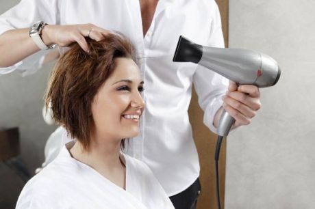 The Advantages of Availing Beauty Service At Home